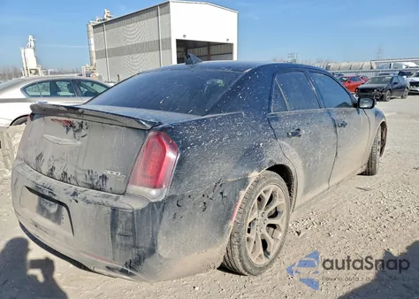 2016 Chrysler 300 S z USA, uszkodzony, nr VIN 2C3CCABG7GH151299